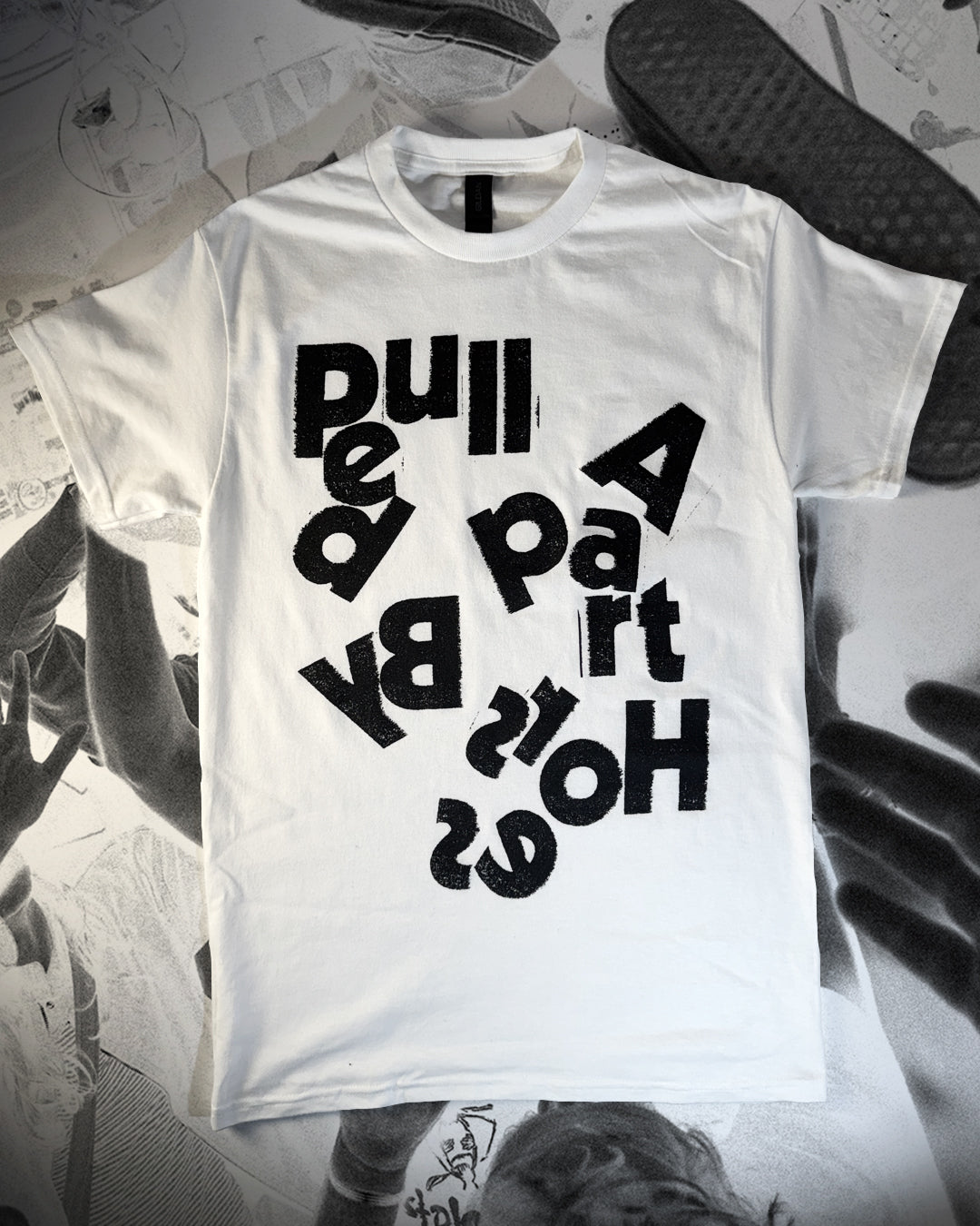 SCATTERED LOGO T-SHIRT